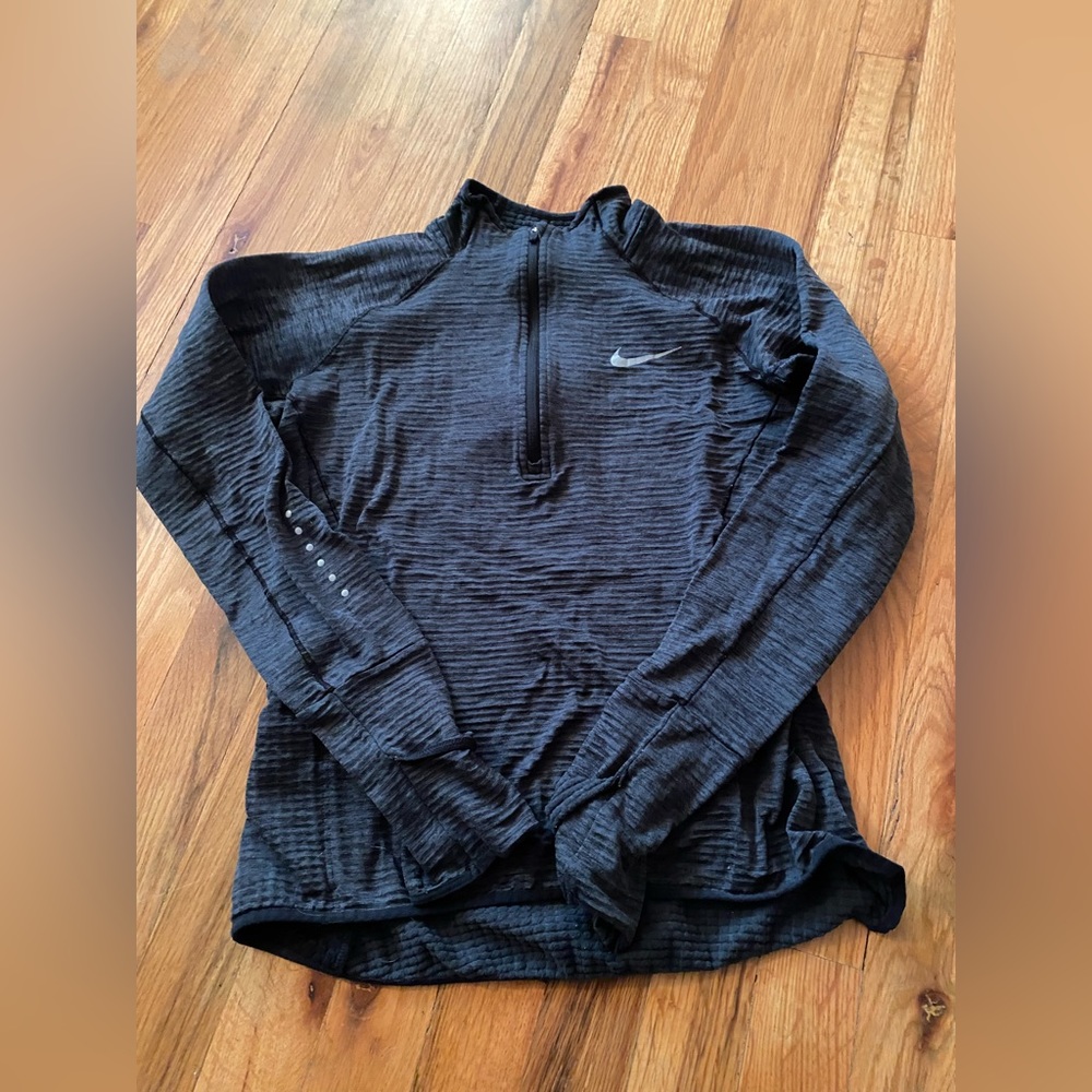 NIKE DRYFIT RUNNING/WORKOUT LONG SLEEVE